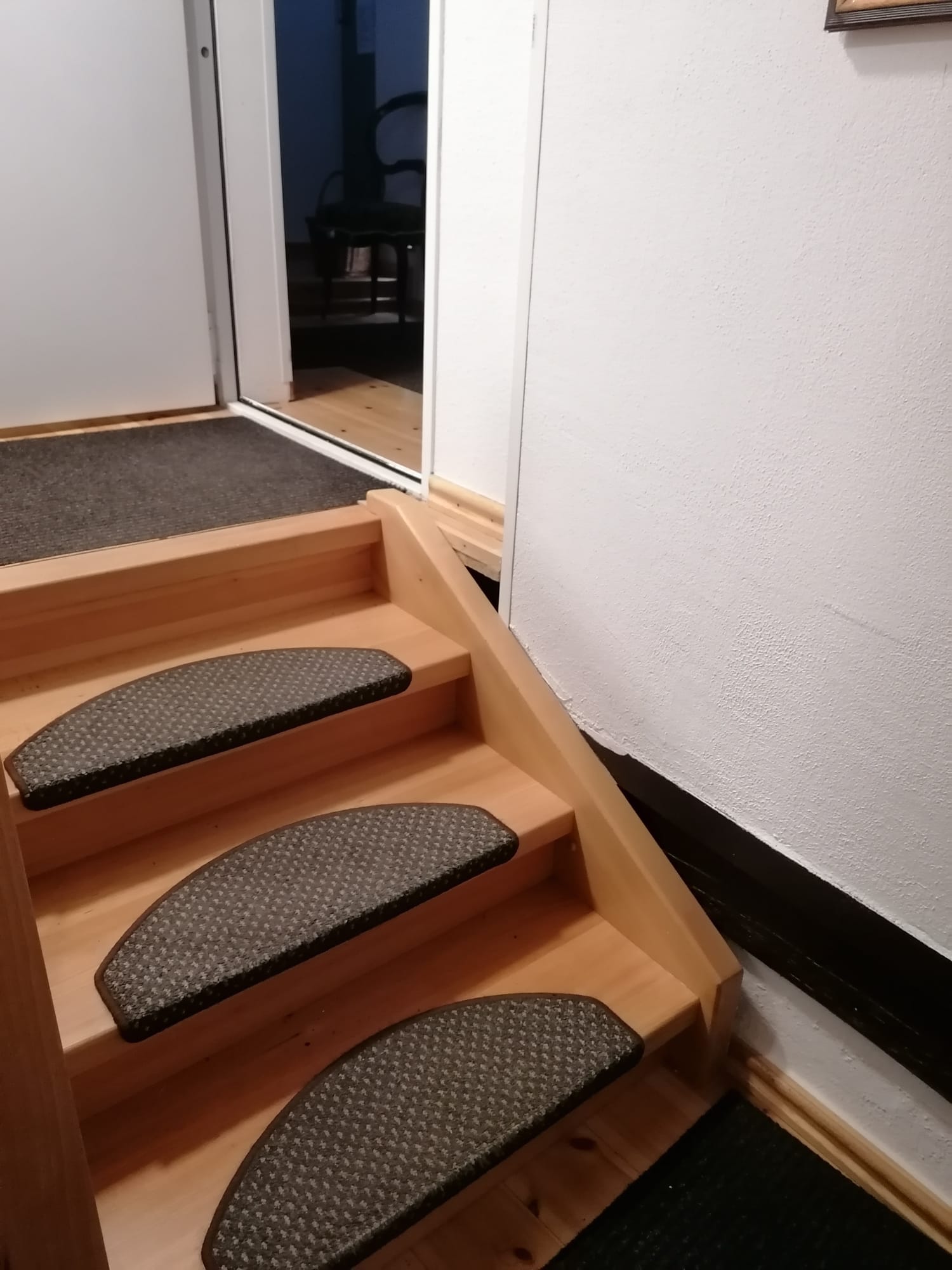 Originalaufnahme weiterer Stufen im Haus